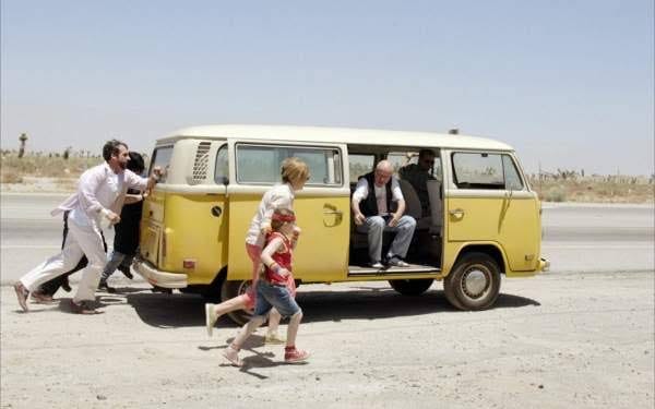 literlandweb1's tweet image. "El verdadero perdedor no es aquél que no gana. El verdadero perdedor es aquél que tiene tanto miedo a no ganar que ni siquiera lo intenta".
📷"Little Miss Sunshine", Jonathan Dayton, Valerie Faris (2006)