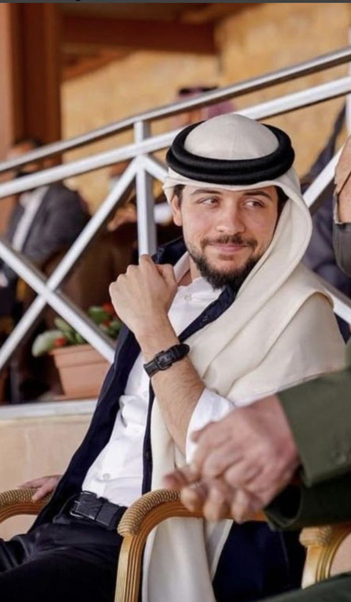 سّر وعين الله ترعاك
#كلنا_ولي_العهد_الاردني 
#ادعم_الامير_حسين