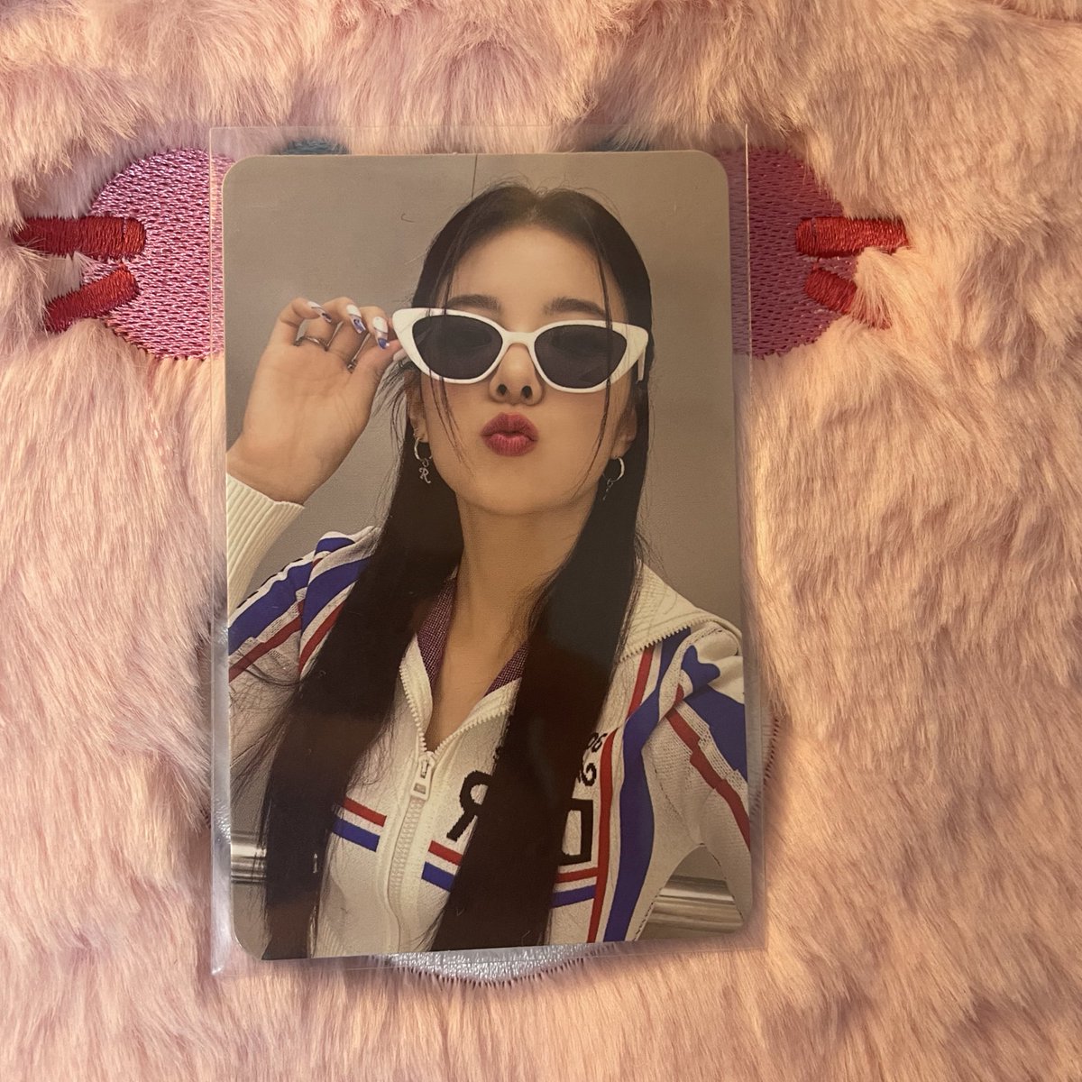 wts lfb — 🫧

⤷ lia cheshire shades  .ᐟ

  ✦ mint, all tingi  .ᐟ
  ✦ jnt, ggx, flash  
  ✦ payo — 3 days dop 

(90₱ + pf) 🪁

#. itzy lia cheshire shades