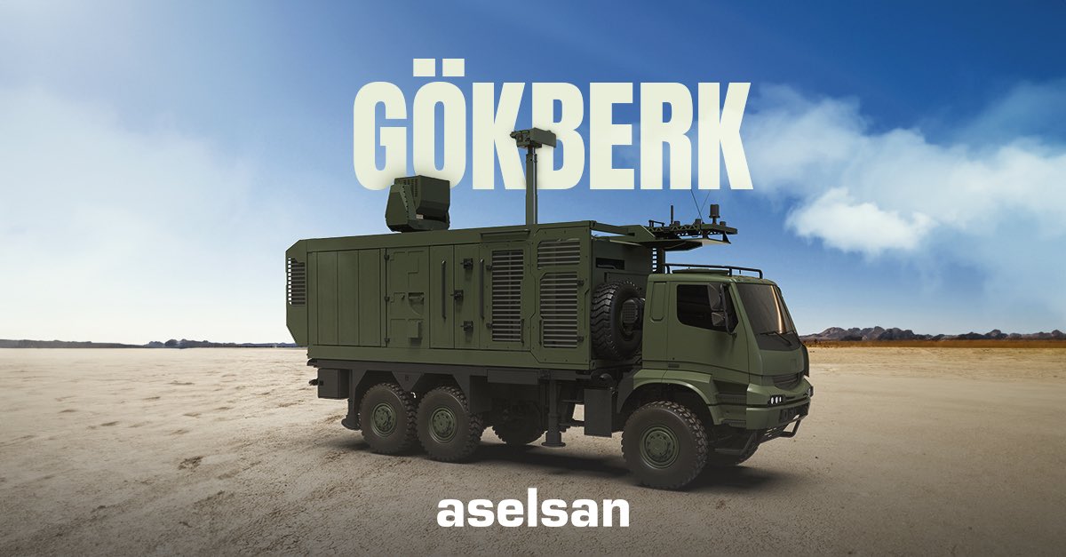 Lazer silahı GÖKBERK hazır!

Lazer silah sistemlerinde yürüttüğümüz çalışmaların geldiği noktayı gösteren 6x6 araca entegre #GÖKBERK Mobil Lazer Silah Sistemini, #IDEF2023'te sergileyeceğiz.

GÖKBERK, İHA'ların radar ve elektro-optik algılayıcılar ile arama, tespit ve takibini
