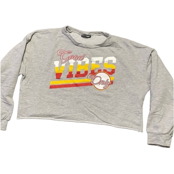 So good I had to share! Check out all the items I'm loving on <a href="/Poshmarkapp/">Poshmark</a> from <a href="/80vivian/">Vivian Martinez</a> <a href="/barn_burn/">Sharing King</a> #poshmark #fashion #style #shopmycloset #adidas #fashionnova: posh.mk/GqFpcf86wBb