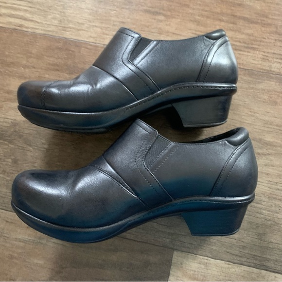 So good I had to share! Check out all the items I'm loving on <a href="/Poshmarkapp/">Poshmark</a> #poshmark #fashion #style #shopmycloset #lordtaylor #bandolino #abeo: posh.mk/3bY0fb86wBb