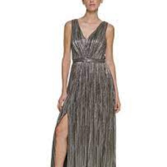 So good I had to share! Check out all the items I'm loving on <a href="/Poshmarkapp/">Poshmark</a> #poshmark #fashion #style #shopmycloset #jcrew #coach #elizaj: posh.mk/3nB6r286wBb