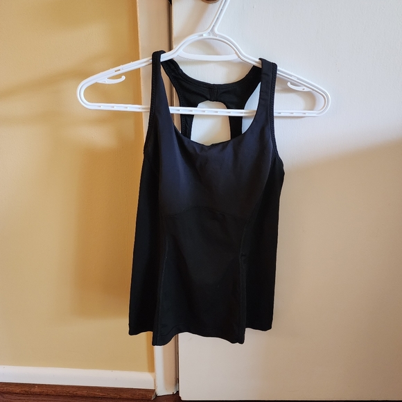 Moni98422873's tweet photo. So good I had to share! Check out all the items I'm loving on @Poshmarkapp #poshmark #fashion #style #shopmycloset #stradivarius #mohito #lululemonathletica: https://t.co/TiJrLQjhUr https://t.co/HUfKHZY2Cq