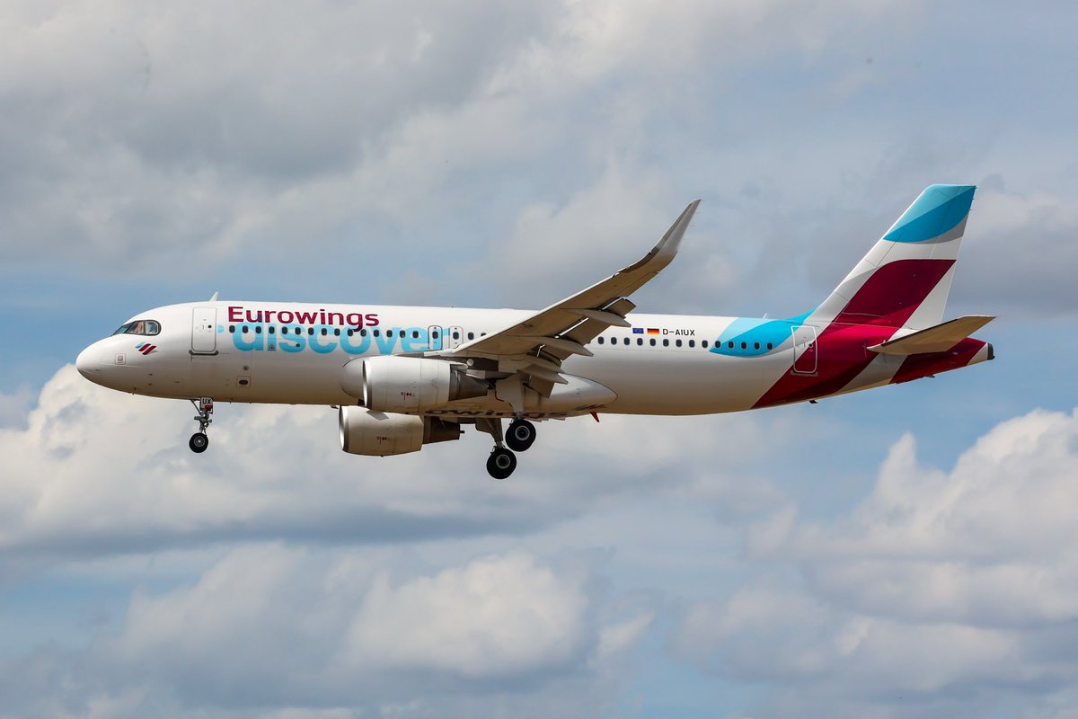#EurowingsDiscover D-AIUX arriving at #AirportFRA 🛬