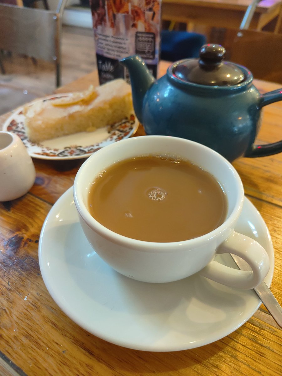 When you have to get out of the office. Lunch break at <a href="/bookcafederby/">Thebookcafe</a> is a treat and what better way to disappear into a book! 

Love this place ❤️