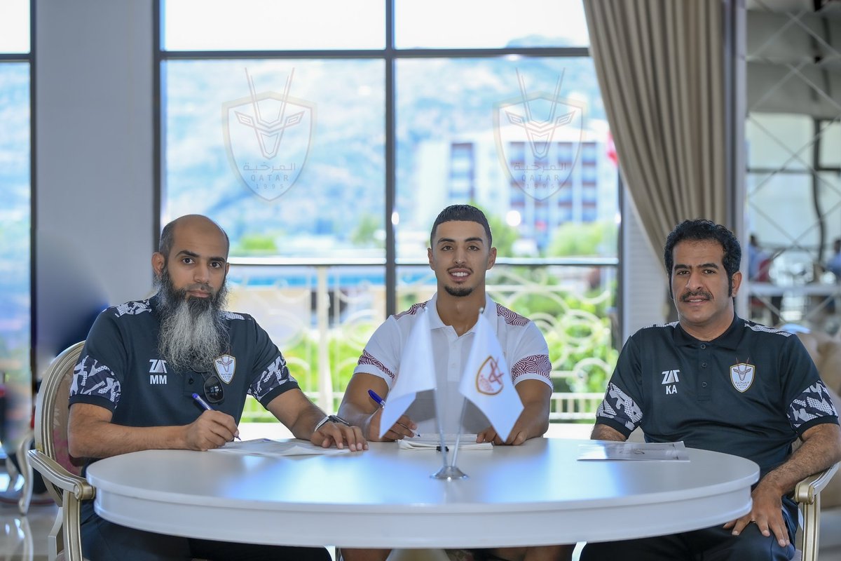 صور من توقيع لاعبنا الجديد نوفل بنيس .
#المرخية