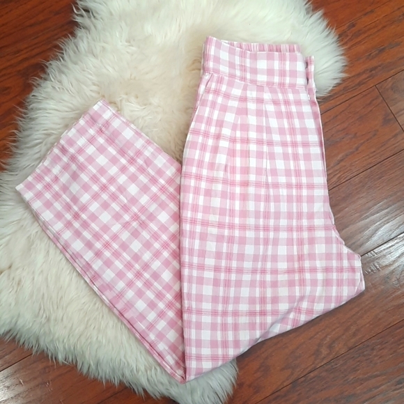 So good I had to share! Check out all the items I'm loving on <a href="/Poshmarkapp/">Poshmark</a> from @feliluevano #poshmark #fashion #style #shopmycloset #delilahwear #winard #urbanoutfitters: posh.mk/w7oh6E26wBb