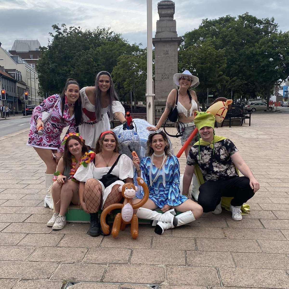 JerseyTortoises's tweet photo. π’ Did you spot any of the #PatternAndPrint tortoises out on trail? π’
π Here are some of our favourite #TortoiseTakeover selfies that youβve tagged us in!
π· Photo credit: Camille, Sinead, Paul, Alexandra and Richard via the Tortoise Takeover app https://t.co/UcpdvC8fE7
