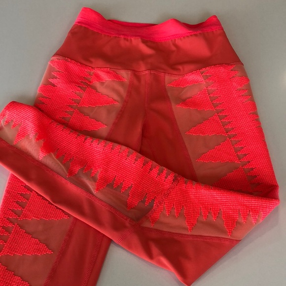 ANaturalWay216's tweet photo. So good I had to share! Check out all the items I'm loving on @Poshmarkapp from @girlhustle9 #poshmark #fashion #style #shopmycloset #freepeople #debut #leeriders: https://t.co/ych8W2yqJx https://t.co/Wv6inKqqXp