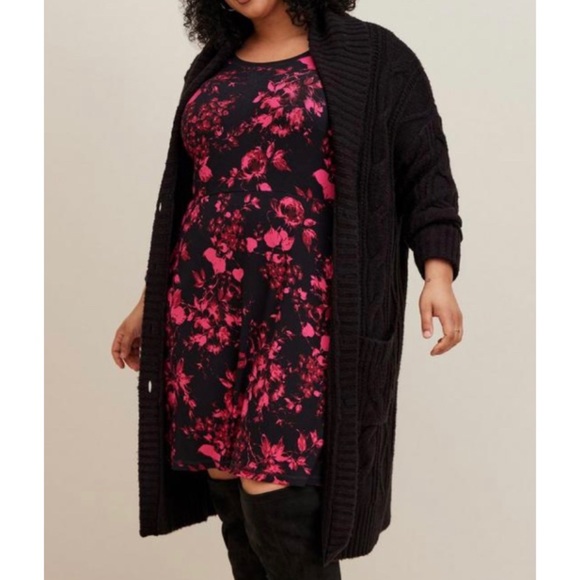 So good I had to share! Check out all the items I'm loving on <a href="/Poshmarkapp/">Poshmark</a> from <a href="/lisa_zutter/">Lisa Zutter</a> #poshmark #fashion #style #shopmycloset #zara #nike #torrid: posh.mk/qdncmF66wBb