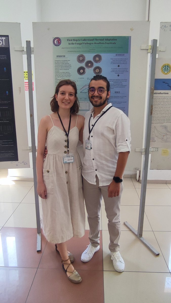 Taylan_evo's tweet photo. Proud moment, I have tried to help her ever since she became a bachelor in our laboratory. She now presented her first work as a poster in #EEBST Wish all the best for future! @ekoevoder #ekoevo https://t.co/fGBJkib66j