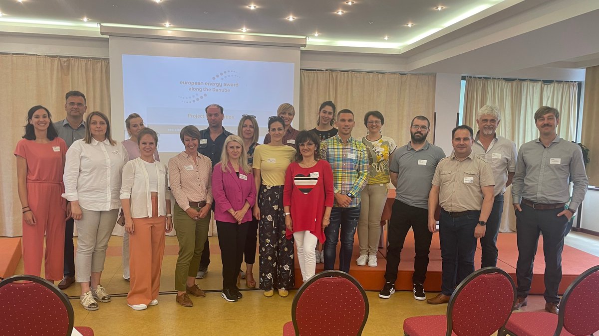 AssociationEEA's tweet photo. On June 29 and July 4, the #AssociationEEA Office co-organised workshops on the eea in #Vukovar (Croatia) and #Zalaegerszeg (Hungary) for mayors, energy managers and energy agencies from the respective regions within the project "eea along the Danube". Thanks to all contributors! https://t.co/6XYLQrQQYs