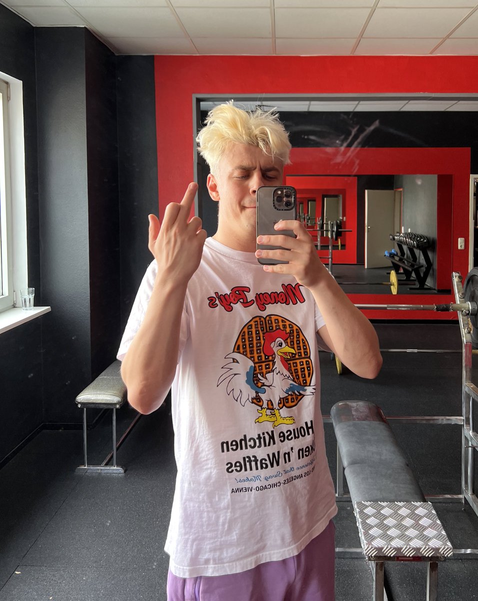 Papaplatte tweet media