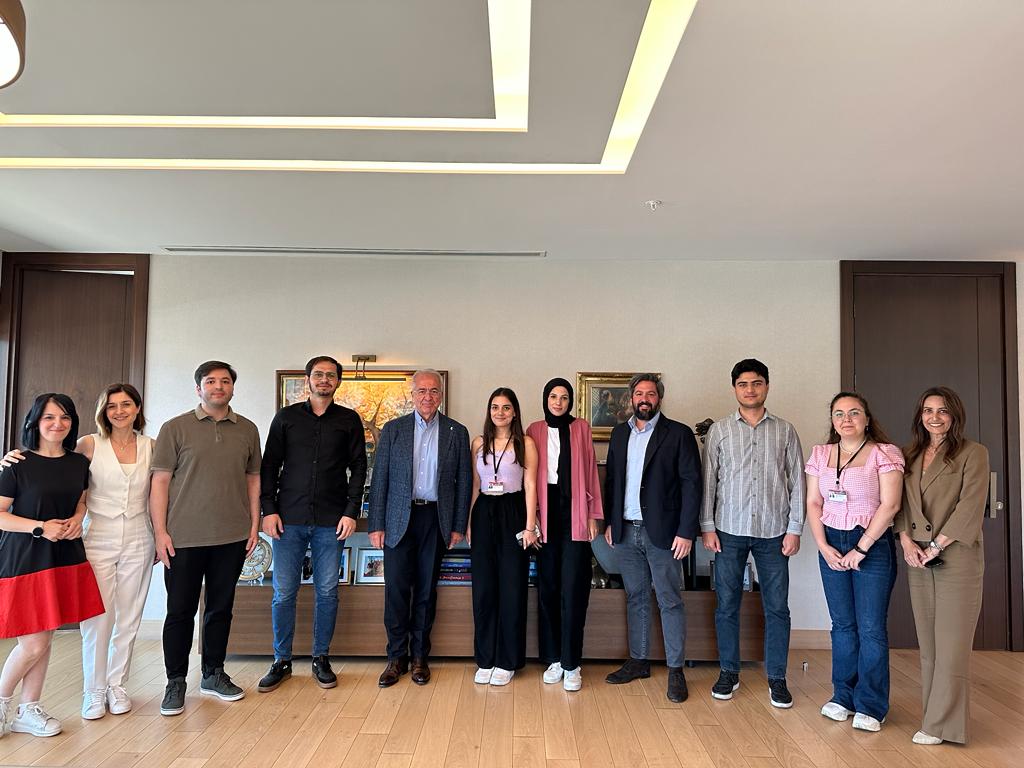 indexgrup's tweet image. Anadolu&apos;nun Genç Yüzü Bilişimle Aydınlanıyor staj programımıza katılan gençlerimiz, bugün Yönetim Kurulu Başkanımız Sn. @erolbilecik ile bir araya geldiler.

#indexgrup #stajprogramı #anadolunungencyuzu