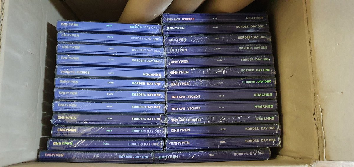 seoullaneph's tweet photo. #SeoulLanePhOnhand 

decluttering sale ༉‧₊˚.

random unsealed albums

— ₱50 each + pf &amp; lsf
— 3 days dop
— limited slots only!

groups: 
enhypen
bts
exo
txt
itzy
treasure 
ateez
skz
nct 127
monsta x

reply mine + no. of slots to claim! https://t.co/UxJsZK4VfD