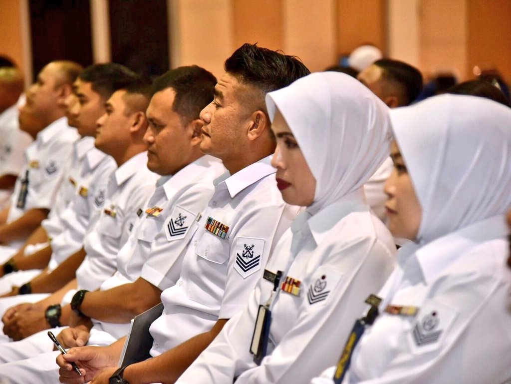 MPA_Timur's tweet photo. Interaksi positif.
Hari terakhir Seminar Bintara Wilayah Timur galakkan kesemua hadirin bertukar pandangan dalam sesi interaksi. Panglima Armada Timur turut luangkan masa dan kongsi pendapat di samping menzahirkan pengharapan terhadap tulang belakang TLDM.
#SBWT
#NavyPeople https://t.co/ayYoR8WIKM