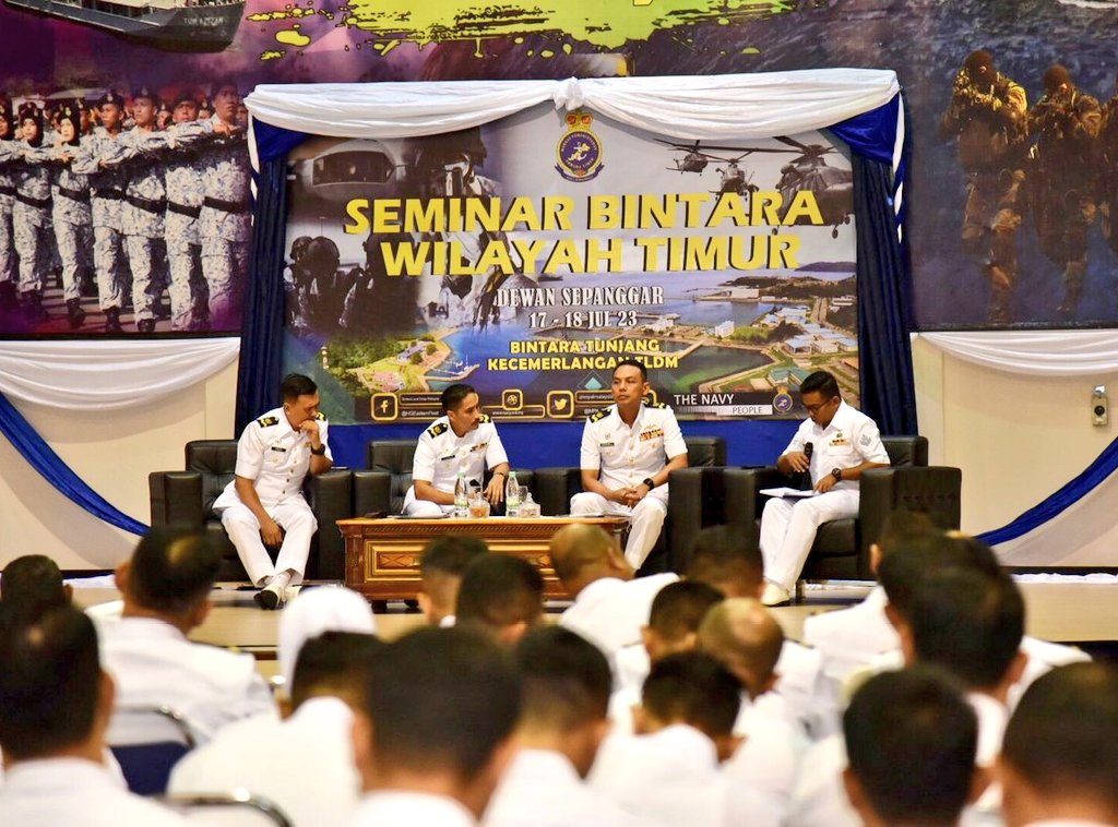 MPA_Timur's tweet photo. Interaksi positif.
Hari terakhir Seminar Bintara Wilayah Timur galakkan kesemua hadirin bertukar pandangan dalam sesi interaksi. Panglima Armada Timur turut luangkan masa dan kongsi pendapat di samping menzahirkan pengharapan terhadap tulang belakang TLDM.
#SBWT
#NavyPeople https://t.co/ayYoR8WIKM