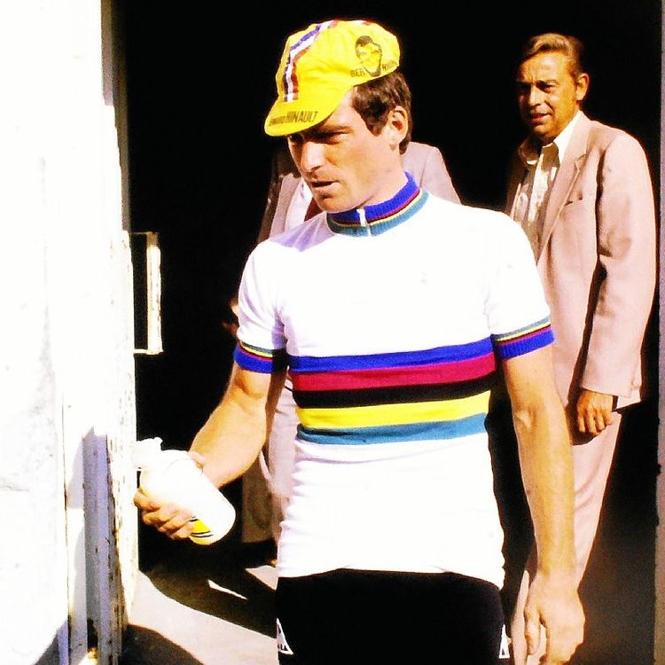 WeLoveCyclingFR's tweet photo. ⛰️ La côte de Domancy et Bernard Hinault, une relation fusionnelle. La route porte d’ailleurs son nom, témoignage d'un lien tenace.
C'est dans cette cote que le "Blaireau" triompha en 1980, et devint Champion du monde !
📸 : ©Le Télégramme
#Hinault #Domancy https://t.co/nJ1rAW45BQ