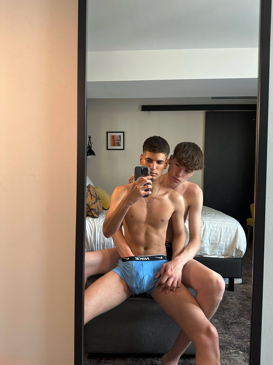 maxencehotsxxx's tweet photo. RT if you want me to pull his dick out 🍆🔥

Link in bio 😈 #fitness https://t.co/W91ON3gdE0
