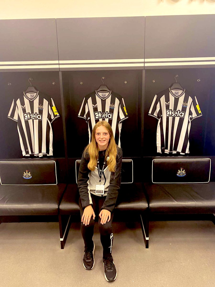 LisaHiftle's tweet photo. Loving yellow week 
@NorthGosforthAc 
@NUFC 
@NUFCWomen https://t.co/aDoHWGlbSI