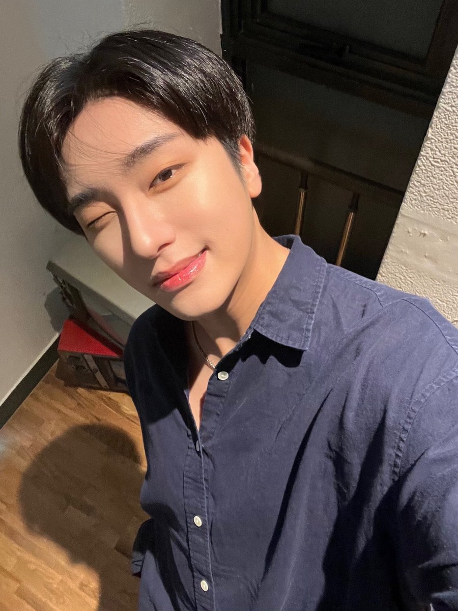 OmegaX_members's tweet photo. [#OX]

❤️😘

#OMEGA_X #오메가엑스
#세빈 #SEBIN https://t.co/h5oXkyQ4T1
