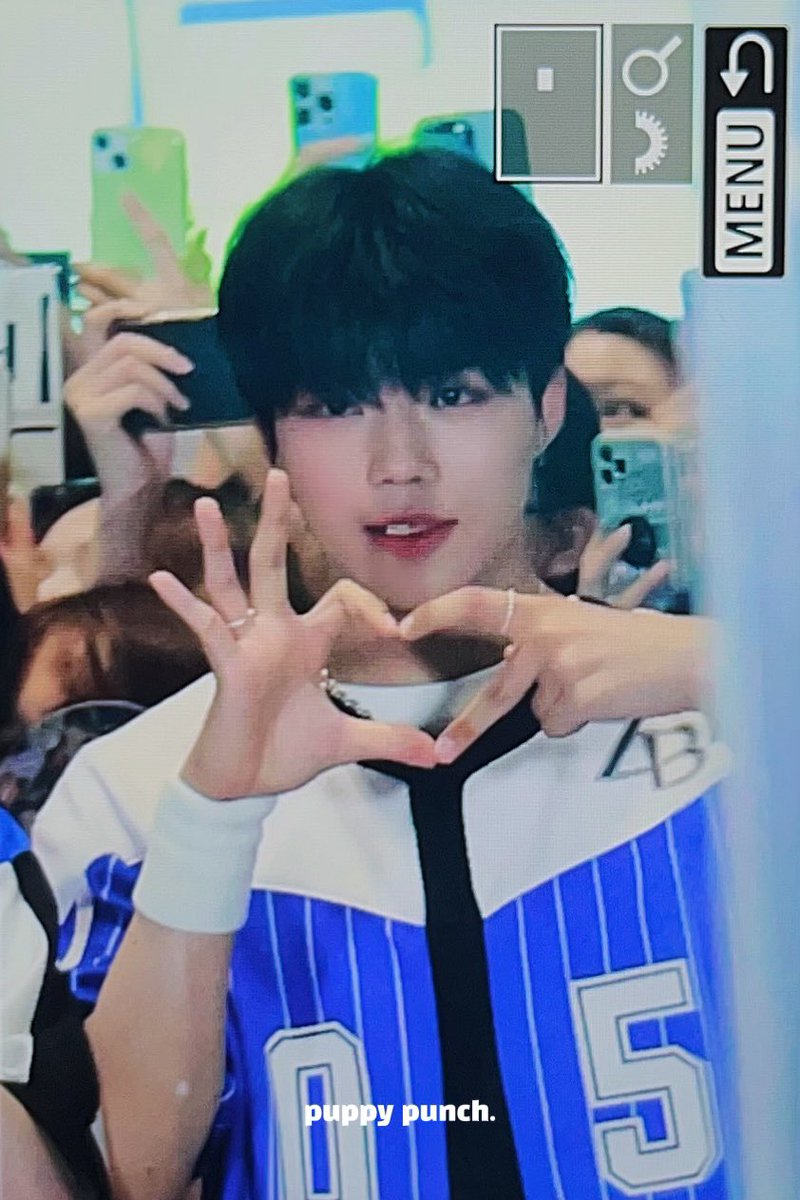 ๐ฝ๐๐ฝ๐ฝ๐ ๐ฝ๐๐ป๐ฐ๐ต. tweet media
