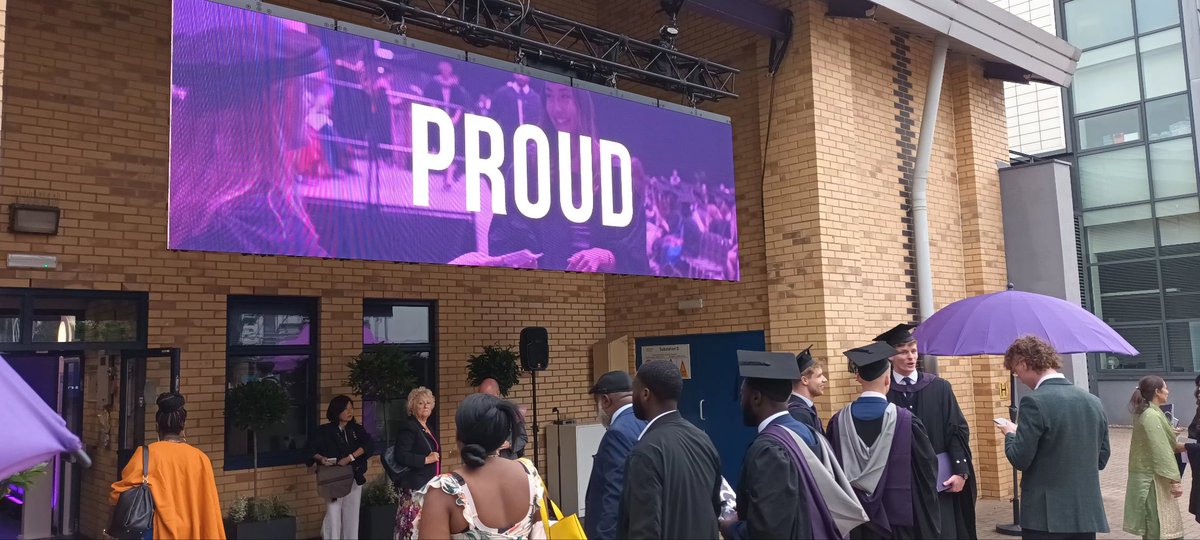 Our graduands are taking their seats for the School of Science graduation ceremony. Well done to everyone! We couldn't be more #proud of you 🙏🎓😊