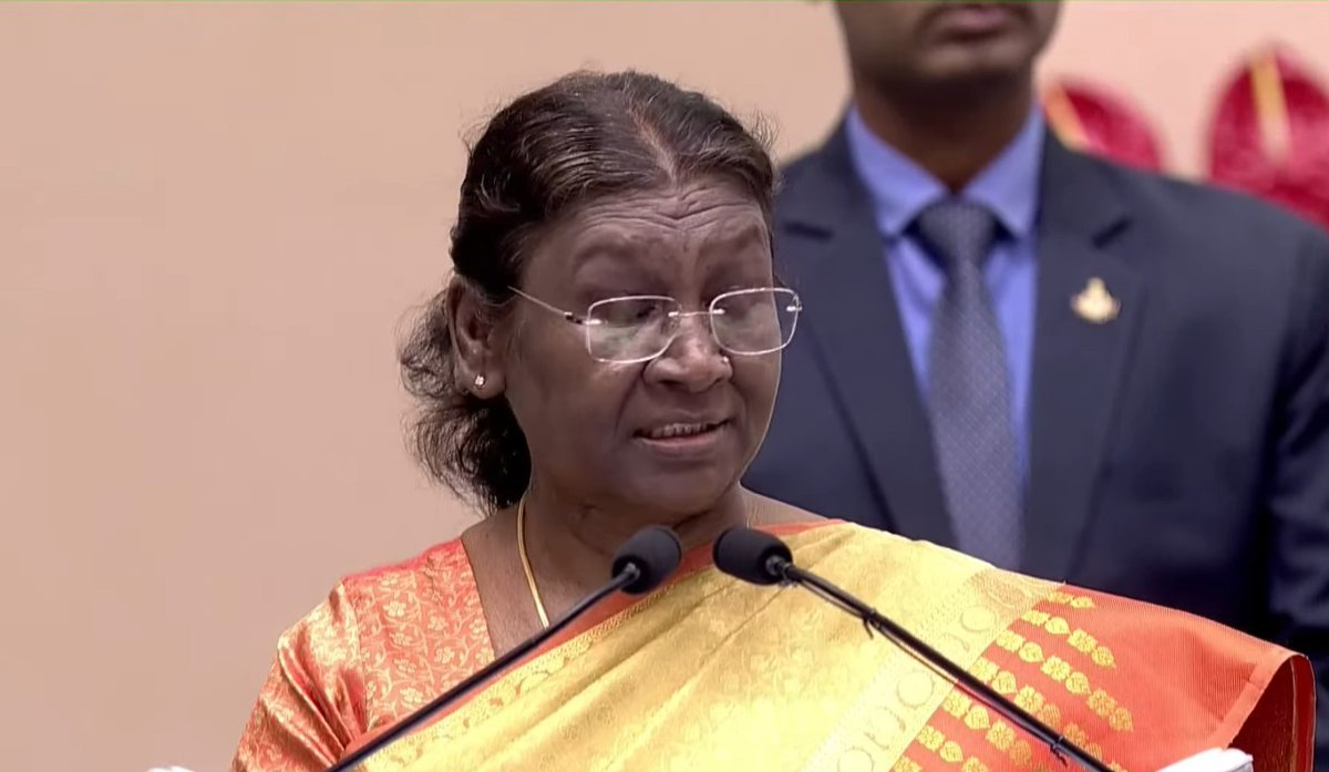 mopr_goi's tweet photo. Hon’ble President of India, Smt. Droupadi Murmu while addressing the Bhoomi Samman Samaroh congratulated all the teams conferred with Bhoomi Samman, highlighting from the year 2016, with the help of #digitalmedium, speed has been provided to the #landrecords mobilization program. https://t.co/dPCwA0UOIc