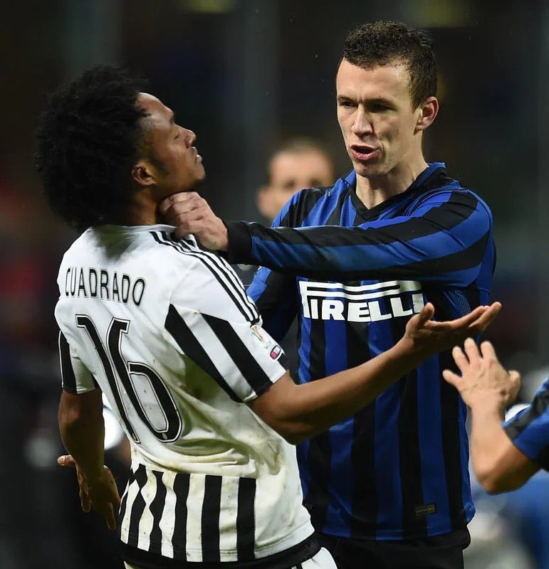 Francescosannaa's tweet photo. immagine simbolo di quello che è #Cuadrado per l’inter.

#CuadradoOut https://t.co/gmmEdGwD6c