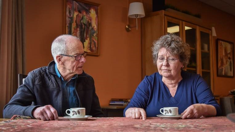 Uitkomsten zorg-ethische onderzoek naar familieparticipatie door promotieonderzoeker en zorgethicus Nina Hovenga van het <a href="/UNO_UMCG/">UNO-UMCG</a> gepubliceerd. Lees hier (gratis) het volledige artikel: bit.ly/3rvVhg6 #dementie #ouderenzorg #familieparticipatie #dementia