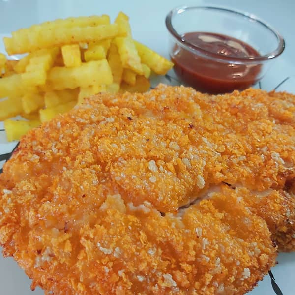 PvCookingCom's tweet image. Savor the taste of Germany in your own kitchen with our Chicken Schnitzel Recipe 🍽️😍 Explore this delightful journey here 👉amazecooking.com/797-chicken-sc… #AmazeCooking #ChickenSchnitzel #GermanCuisine #CookingAtHome #FoodLover