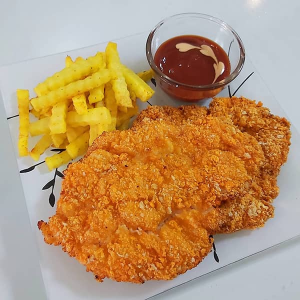 PvCookingCom's tweet image. Savor the taste of Germany in your own kitchen with our Chicken Schnitzel Recipe 🍽️😍 Explore this delightful journey here 👉amazecooking.com/797-chicken-sc… #AmazeCooking #ChickenSchnitzel #GermanCuisine #CookingAtHome #FoodLover