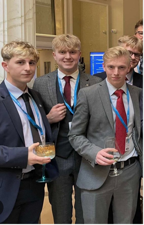 If you don't want little Tory tits like this telling you what to do in a couple of years time FFS get behind Labour vote this government out.