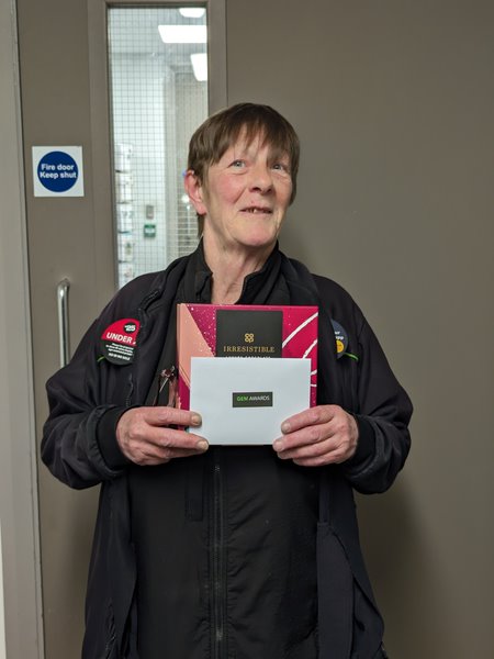 Like a shout out to Elaine who leaves on 29July.she has completed a huge 50yrs at the same shop. She will be sorely missed by both colleagues and customers. Elaine we wish you a long and happy retirement from all of us at Kingshurst, birmingham #coopradio
<a href="/CoopRadio/">Co-op Radio 100.5 FM</a>
<a href="/mycoopfood/">Central Co-op Food</a>