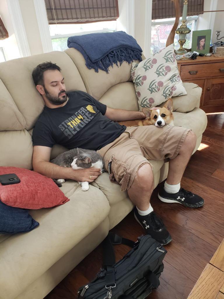 Flying to San Deigo tomorrow…rather than relaxing with Cosmo and Thunder I should be home asking up and getting ready.  If your going to SDCC hit me up so we can hang out and catch up!