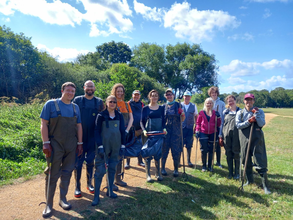 Thames21's tweet photo. Thank you to all the volunteers that rocked up to Beckenham Place Park on Sunday. You helped to remove litter from the River Ravensbourne. It looks much cleaner now. Like what you see? Get involved in our community-based river events. More details: https://t.co/ztKFc6fOEA https://t.co/hfJWARiH41