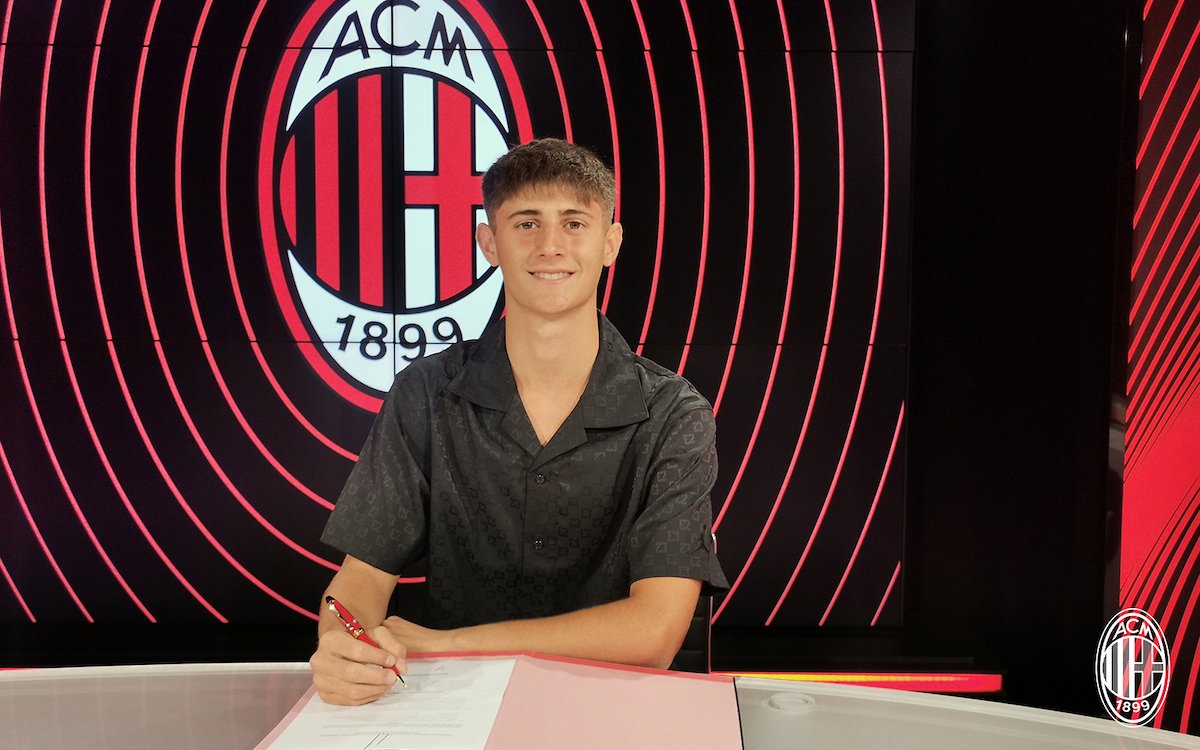 Universo AC Milan on Twitter: "Oficial: Mattia Liberali (16 | 🇮🇹) firmó