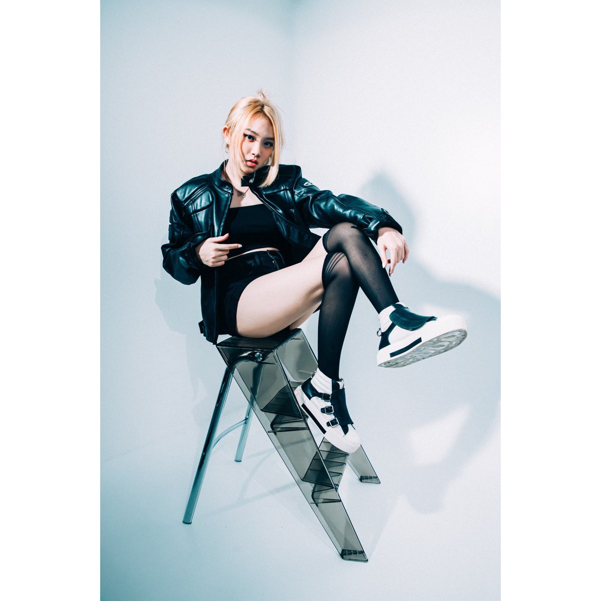 daizee_official's tweet image. DAIZEE: Straight Out’ Your Tabloid | Debut Single ‘MAKER BREAKER’ CONCEPT PHOTOS 🖤

CHLOE

09.08.2023

#DAIZEE #ProjectThunder #MAKERBREAKER