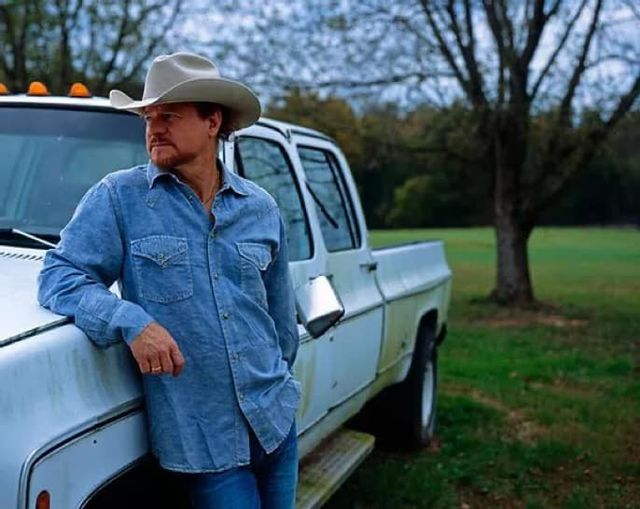 Rhubarb Brown tweet media