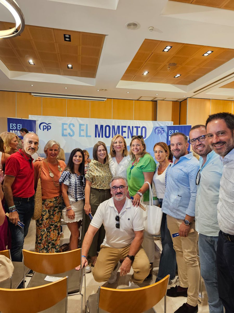 ppmontillaes's tweet photo. 🌡️ Ni los 45 grados nos paran para trabajar en lo que verdaderamente necesita España, un líder como @NunezFeijoo que resuelva y piense en los ciudadanos.

🗳️ ¡¡Votemos masivamente al @ppopular para que Sanchez haga sus maletas y desaloje la Moncloa!!

#VotaPP
#EsElMomento https://t.co/uKMCM09DVm