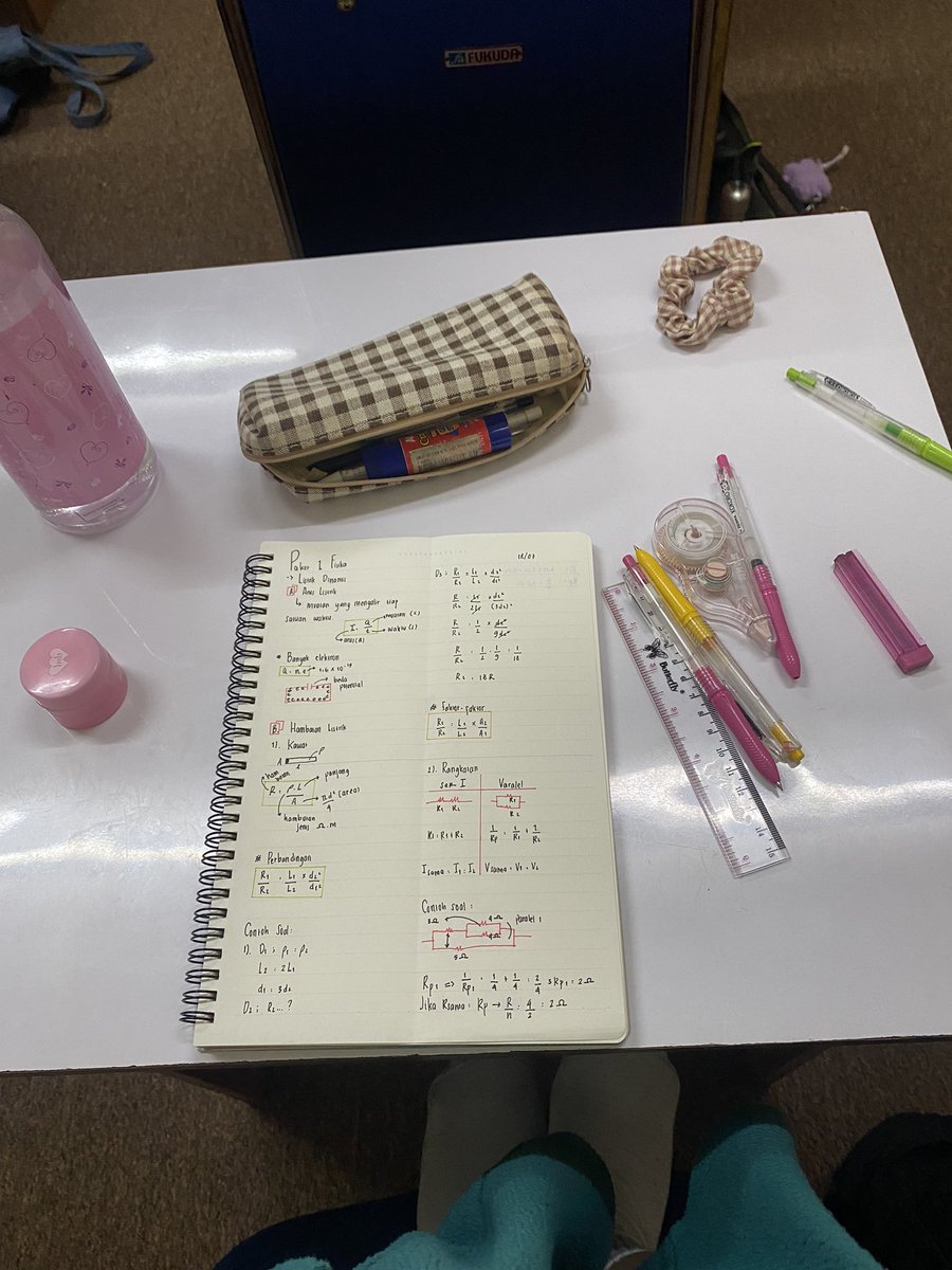 moreantidote's tweet photo. guys contoh meja org stress fisika https://t.co/Fd36zJnseN
