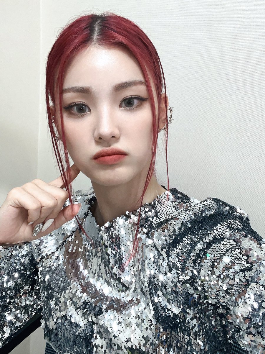 CUBE_LIGHTSUM's tweet photo. [📢] Mnet <퀸덤퍼즐> 출연 안내   

잠시 후, 10시! #상아 가 ‘#퀸덤퍼즐’에 출연합니다 💃
끝나지 않은 올라운더 배틀의 화려한 댄스 무대 ✨
기다리고 있을 SUMIT 여러분! 곧 만나요 💖

#LIGHTSUM #라잇썸
#SANGAH 
#QUEENDOMPUZZLE https://t.co/Y6CAGlo3XO