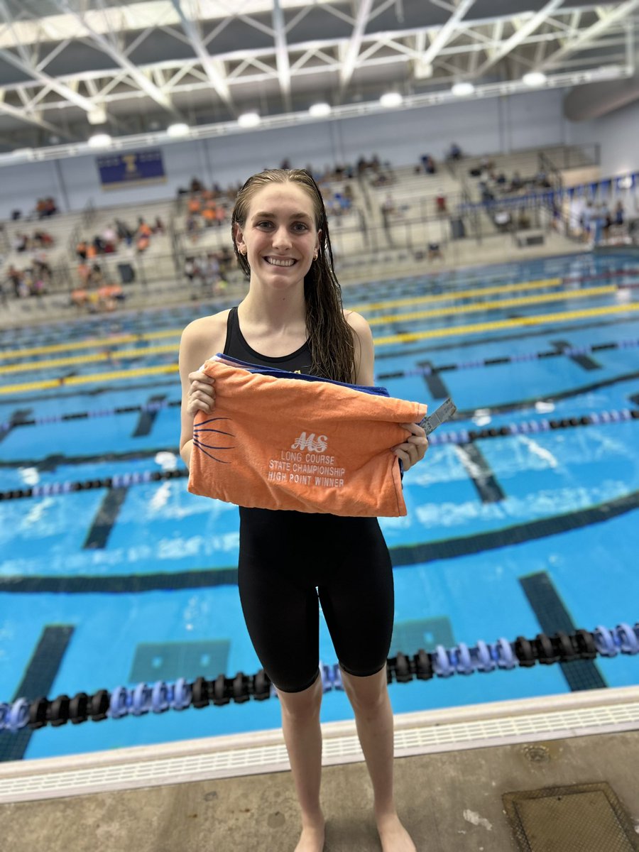 Shockwave_Aquat's tweet photo. Congratulations to Cole Oyler who won the 15-16 Girls High Point award this past weekend in Tupelo! https://t.co/3hq0rwBCU2