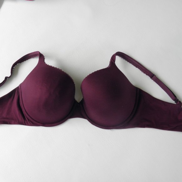 B_DeRoc's tweet photo. So good I had to share! Check out all the items I'm loving on @Poshmarkapp #poshmark #fashion #style #shopmycloset #bewaltz #francosarto #victoriassecret: https://t.co/76rSRnlxt0 https://t.co/V0Ek9eIc2w