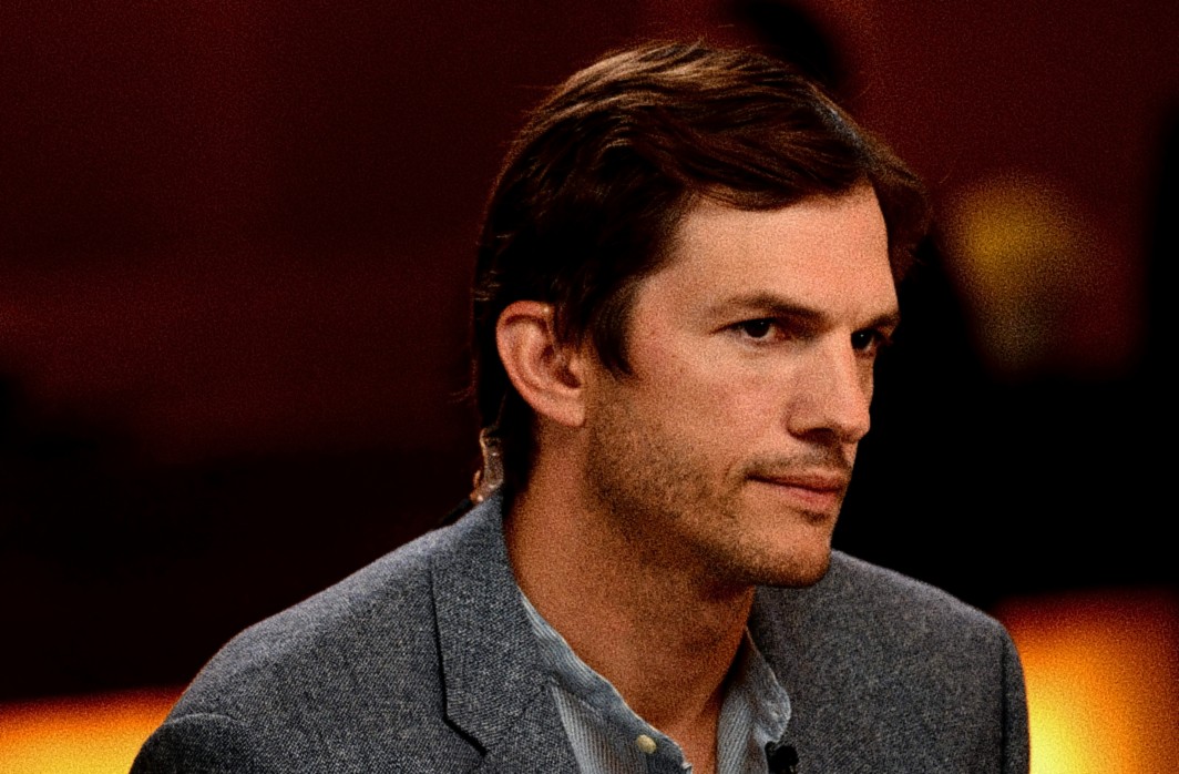 EduCannizzo's tweet photo. Ashton Kutcher's evolution goes from "That '70s Show" to start-up investing.
His ventures:
• Sound Ventures — A $250M investment fund.
• A-Grade Investments — Uber and Airbnb.
• Thorn — Tech to fight child sex trafficking.
Impressive. #multipassions https://t.co/X8JTylm3E5