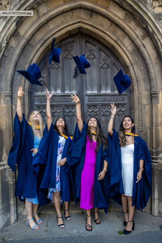 AngliaRuskin's tweet photo. Essex’s first medical students have crossed the stage to officially become doctors!

The county’s first homegrown doctors began the course at ARU School of Medicine in 2018 and graduated at the Chelmsford Cathedral yesterday.

Read the full story here: https://t.co/cnMe3Z4QJu

#ARUGrad #ARUMedicine #ARUProud