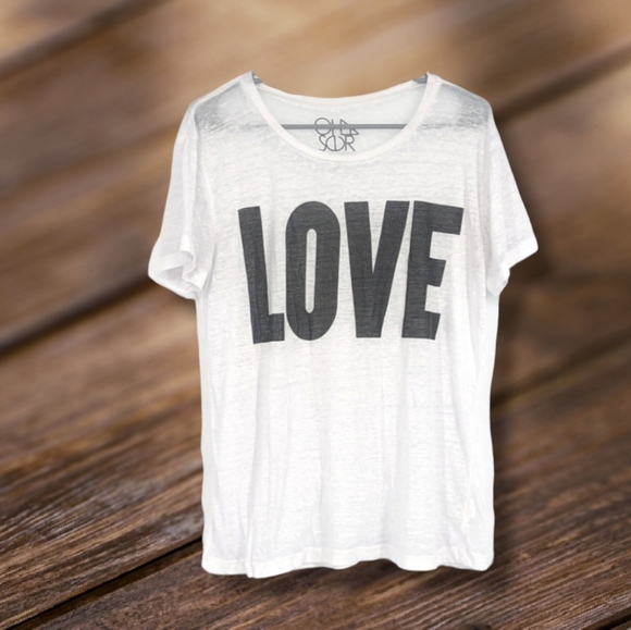 So good I had to share! Check out all the items I'm loving on <a href="/Poshmarkapp/">Poshmark</a> from <a href="/H_Casey90/">4Outof5Dentists28</a> #poshmark #fashion #style #shopmycloset #feelthepiece #ladynoiz #chaser: posh.mk/bQTUn8pbxBb