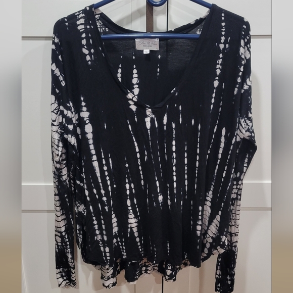 KingMeatball's tweet photo. So good I had to share! Check out all the items I'm loving on @Poshmarkapp from @H_Casey90 #poshmark #fashion #style #shopmycloset #feelthepiece #ladynoiz #chaser: https://t.co/tuhNGpXUvw https://t.co/V0ErsRIgYD