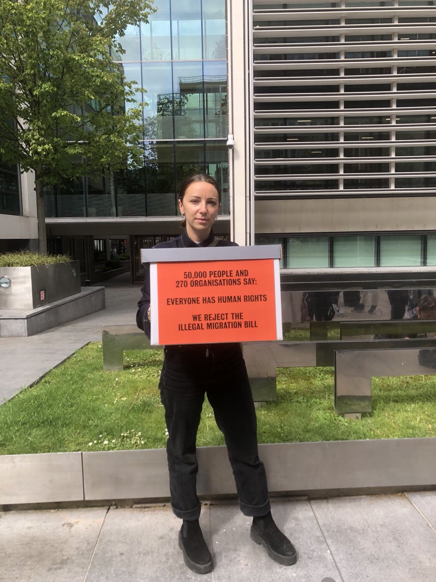 Refugee Action stood in solidarity with other organisations outside the Home Office to protest the cruel, unworkable and unlawful #RefugeeBanBill that will seriously harm to people seeking safety in the UK.

The fight against these anti-refugee laws will not stop and the roll out